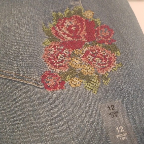 Skinny Leg jeans size 12 womens New with tag - Picture 8 of 8